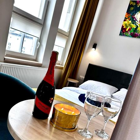 Hotel Gallery 21 Lviv Extérieur photo