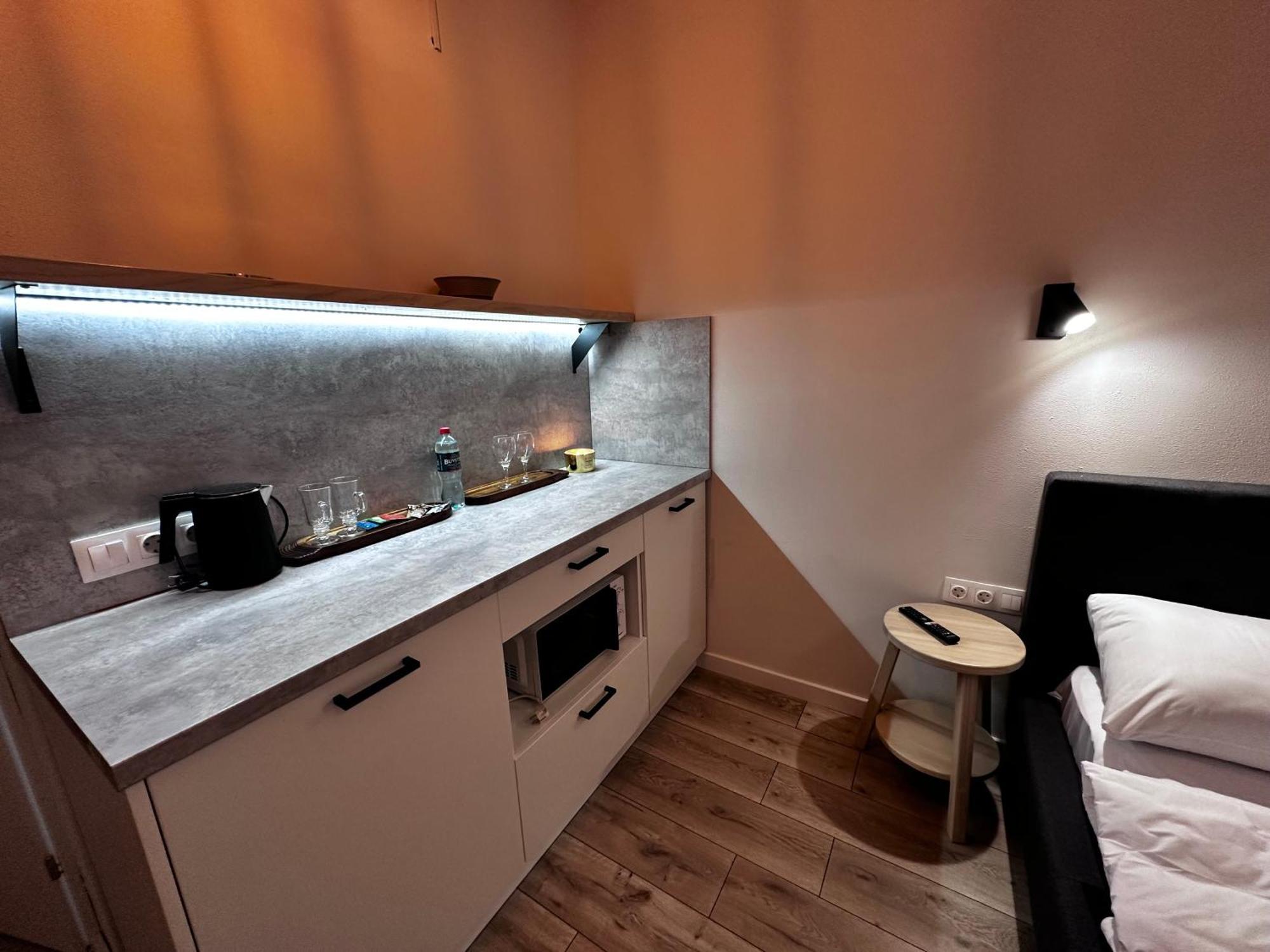 Hotel Gallery 21 Lviv Extérieur photo