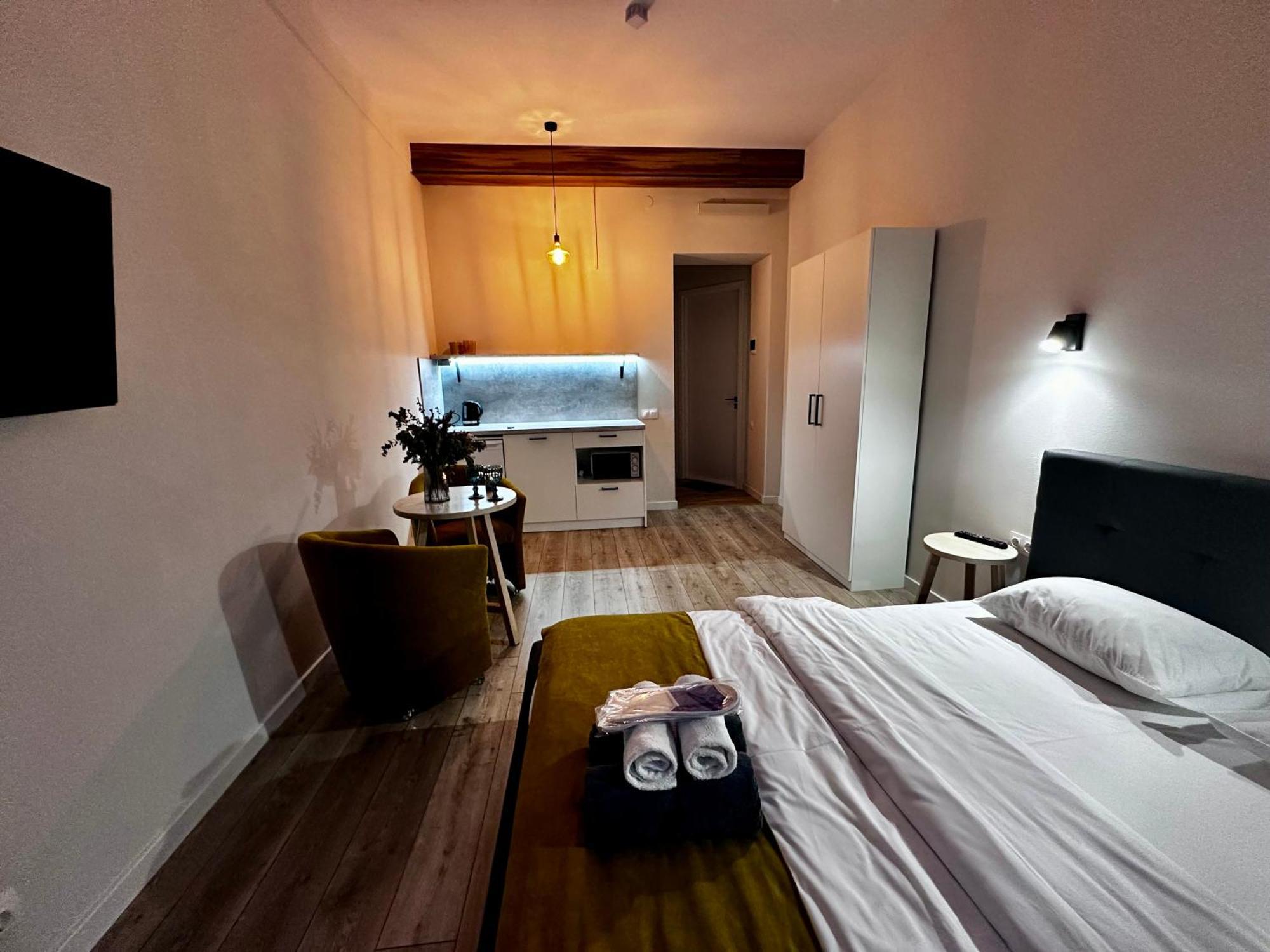 Hotel Gallery 21 Lviv Extérieur photo
