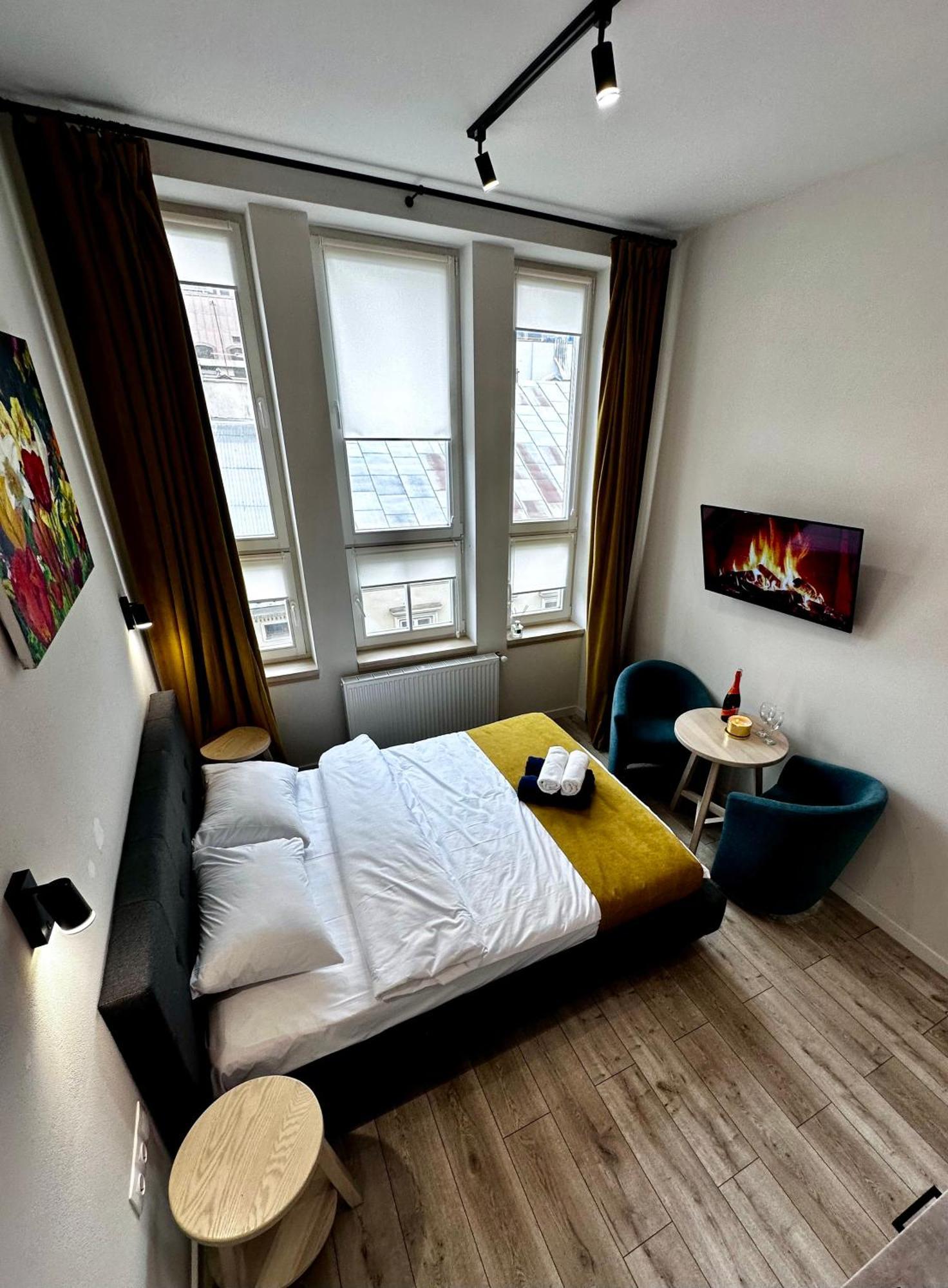 Hotel Gallery 21 Lviv Extérieur photo