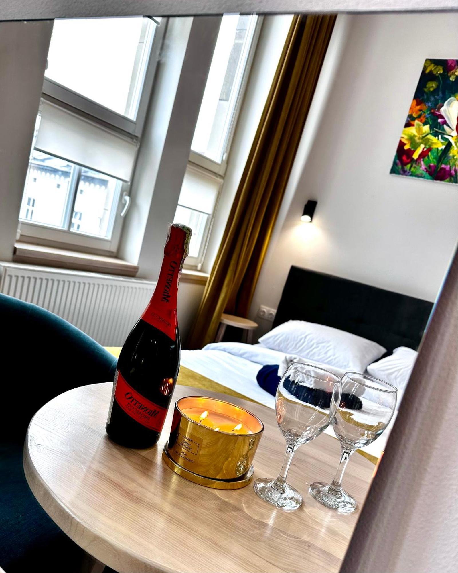 Hotel Gallery 21 Lviv Extérieur photo